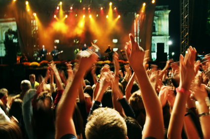 crowd creative earn cash