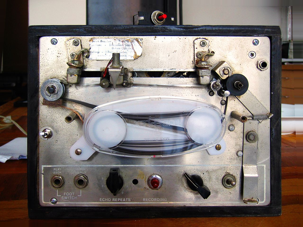 Brief History Of The Maestro Echoplex