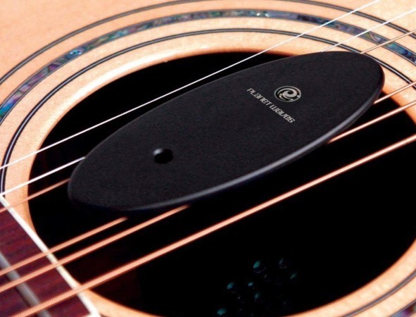 How to Protect Your Acoustic Guitar from Dry Weather