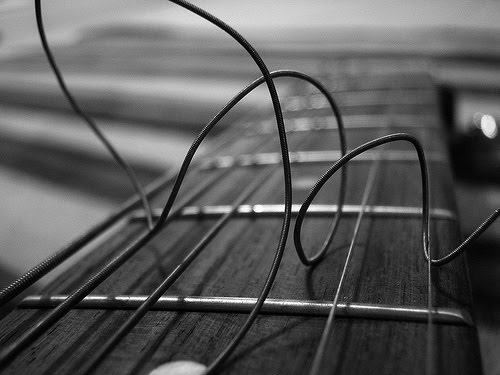 break string guitar tips stage
